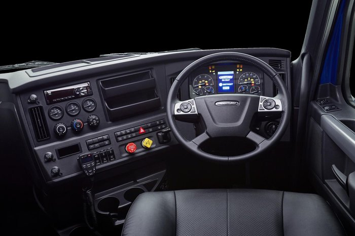 2024 Freightliner Cascadia 126 Tipper White