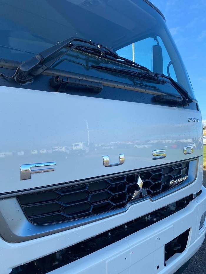 2025 Fuso Fighter 2427 White
