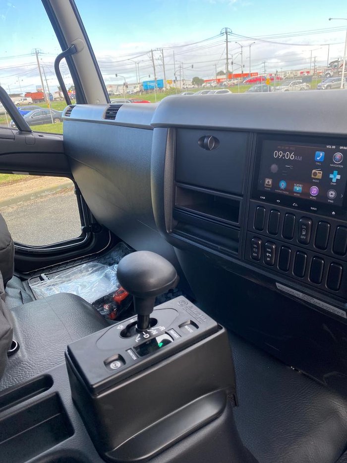 2025 Fuso Fighter 2427 White