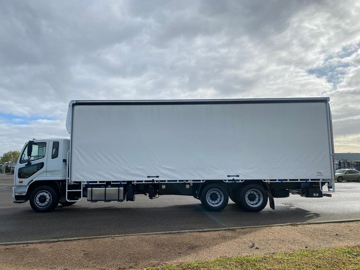 2025 Fuso Fighter 2427 White