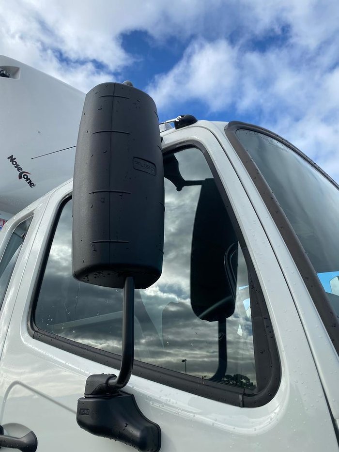 2025 Fuso Fighter 2427 White