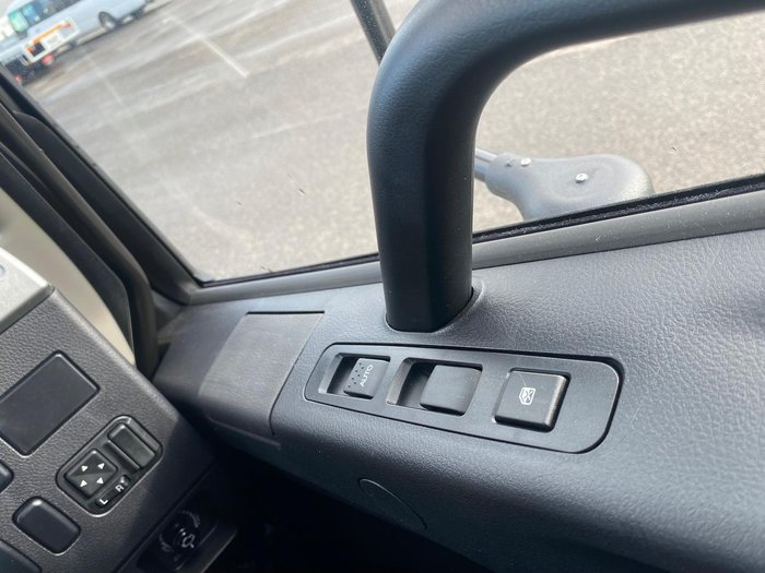 2025 Fuso Fighter 2427 White