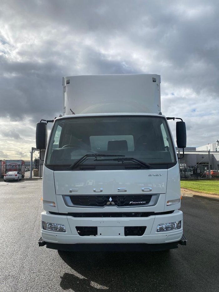 2025 Fuso Fighter 2427 White