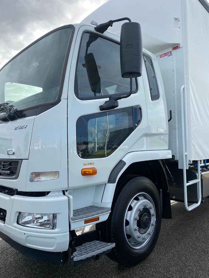 2025 Fuso Fighter 2427 White