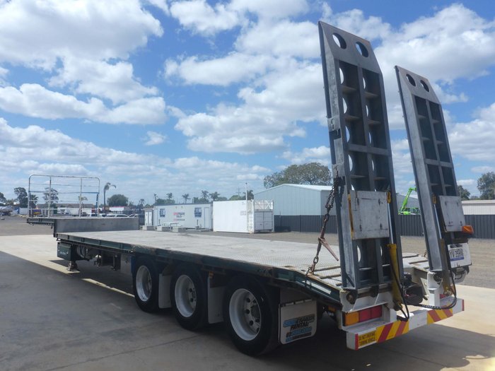 2010 Maxitrans Semi Dropdeck with Ramps - RENTAL