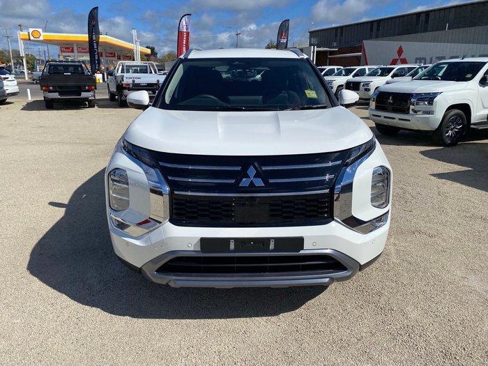 2025 MITSUBISHI Outlander LS