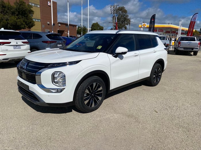 2025 MITSUBISHI Outlander LS