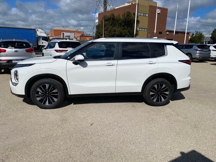 2025 MITSUBISHI Outlander LS