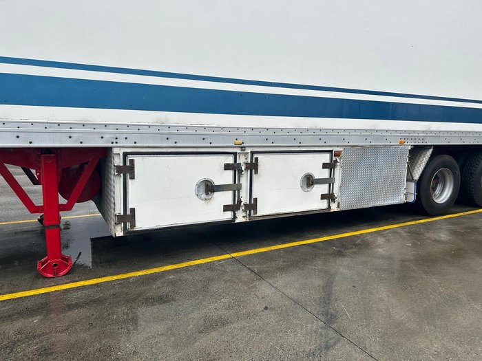 1997 Maxicube St3 24 Pallet Chiller, Belly Locks Evap