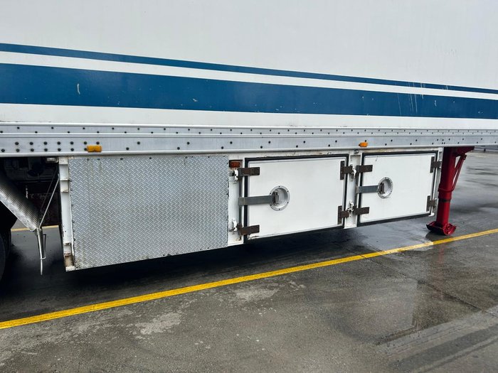 1997 Maxicube St3 24 Pallet Chiller, Belly Locks Evap