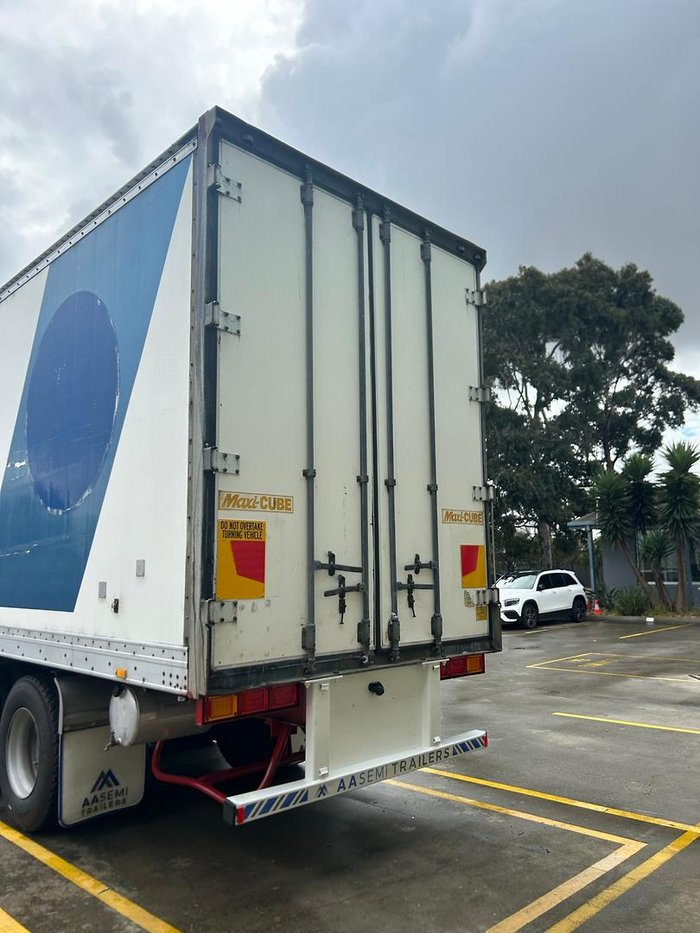 1997 Maxicube St3 24 Pallet Chiller, Belly Locks Evap