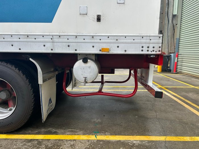 1997 Maxicube St3 24 Pallet Chiller, Belly Locks Evap