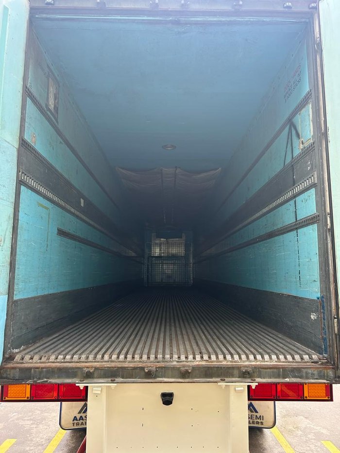 1997 Maxicube St3 24 Pallet Chiller, Belly Locks Evap