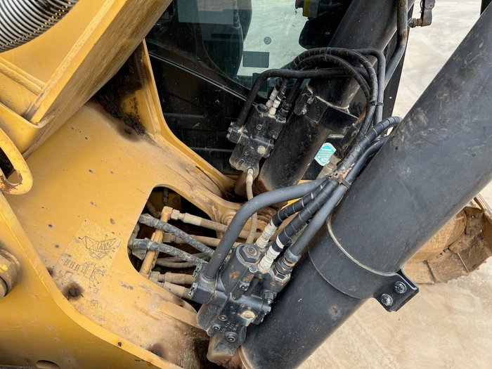 2013 Caterpillar 329Dl