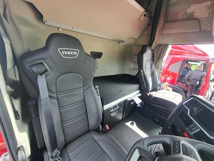 2024 Iveco S-Way AS700