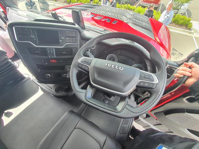 2024 Iveco S-Way AS700