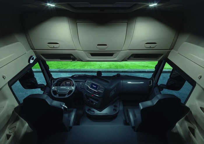 2024 Iveco S-Way AS700