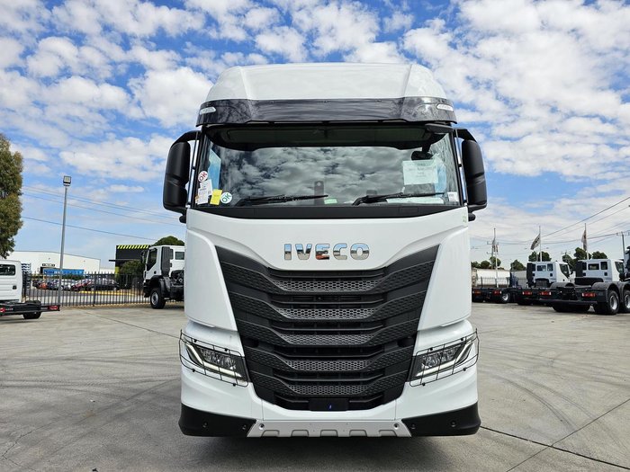 2024 Iveco S-Way AS700