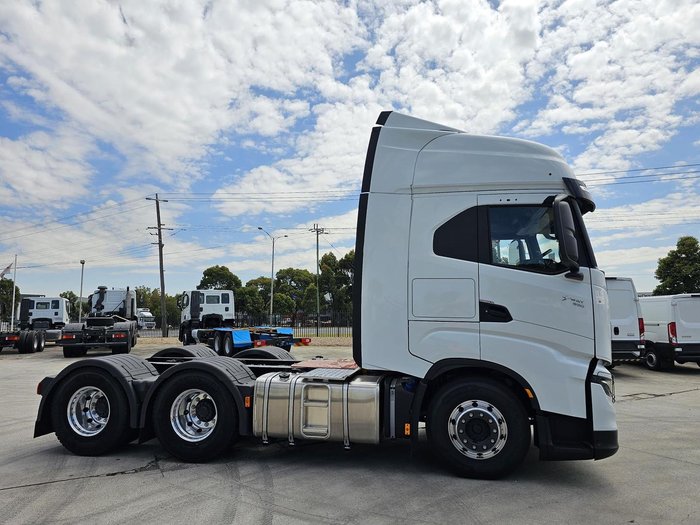 2024 Iveco S-Way AS700