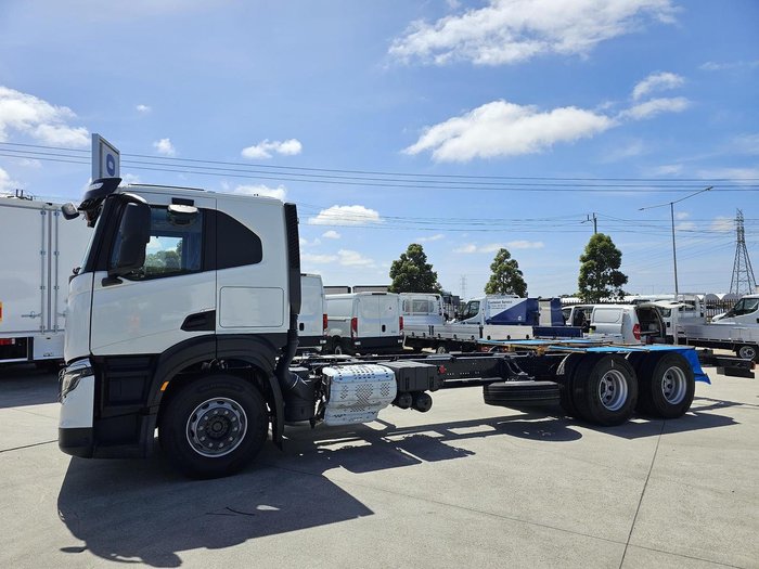 2024 Iveco S-Way AT230