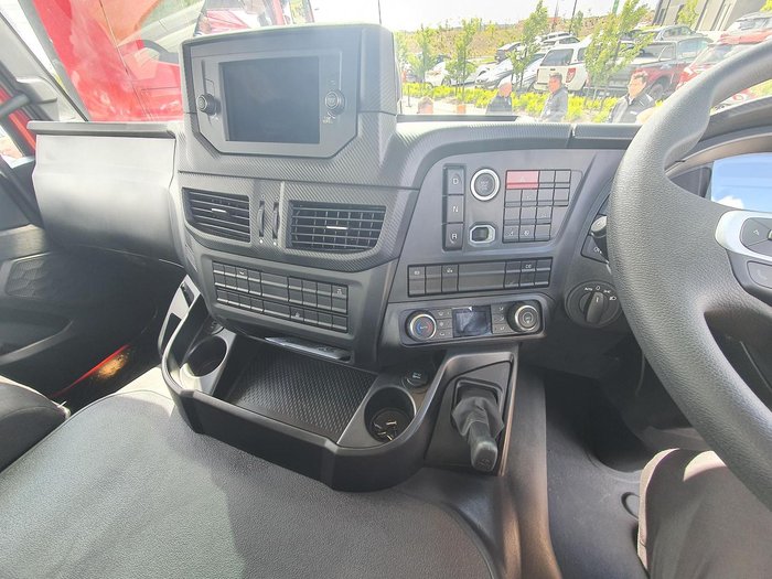 2024 Iveco S-Way AT230