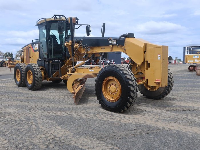 2011 Caterpillar 12M YELLOW