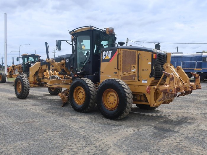 2011 Caterpillar 12M