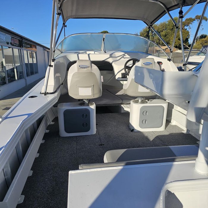 2022 Stessco Sunseeker 580