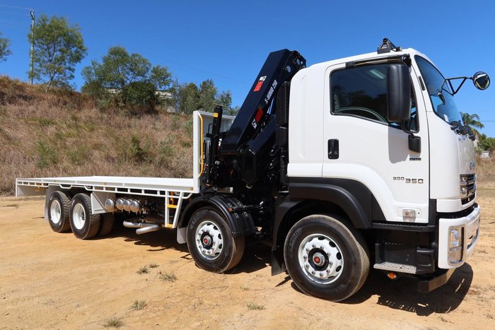 2025 Isuzu F Series FYJ300-350