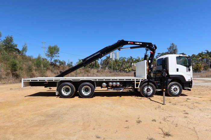 2025 Isuzu F Series FYJ300-350