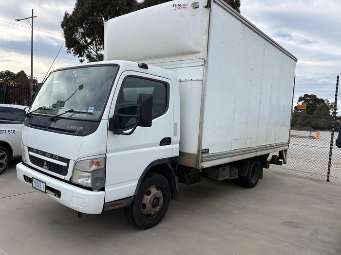 2010 Mitsubishi Canter FE85DG 4.0 WHITE