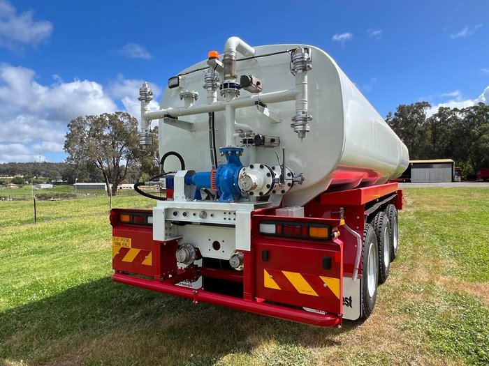 2024 FreightWest Trailers Semi Water Tanker