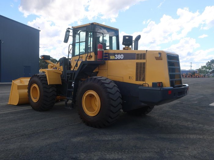 2011 Komatsu Wa380-6 YELLOW