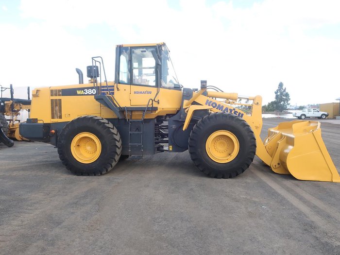 2011 Komatsu Wa380-6 YELLOW