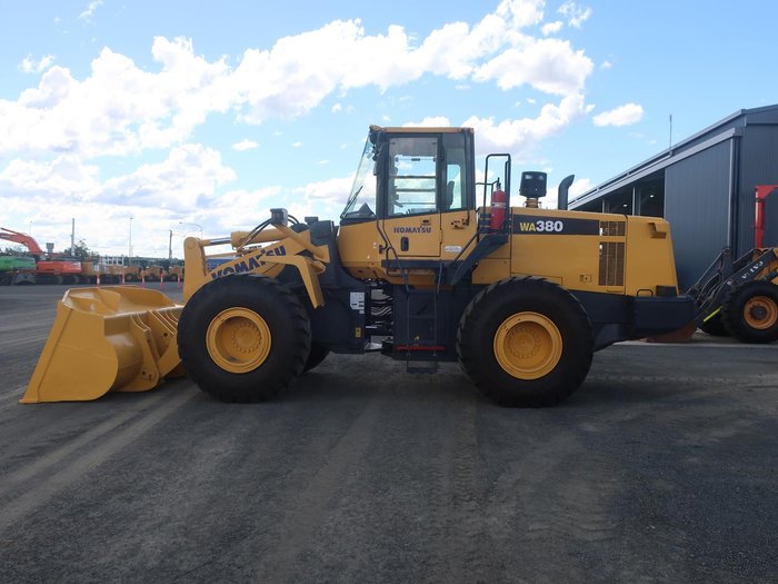 2011 Komatsu WA380 6