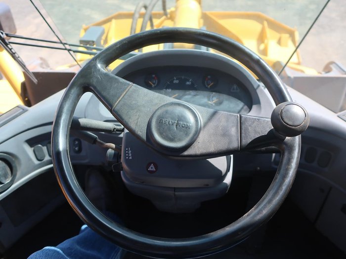 2011 Komatsu Wa380-6 YELLOW