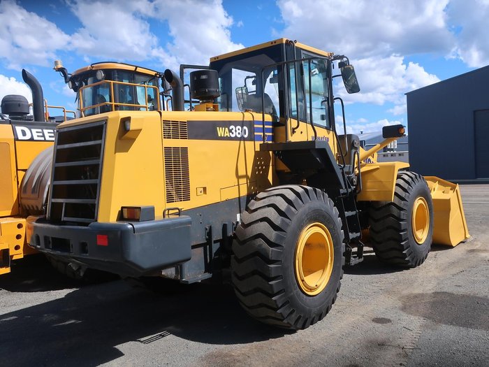 2011 Komatsu Wa380-6 YELLOW