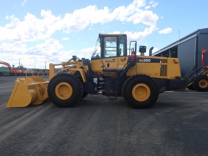 2011 Komatsu Wa380-6 YELLOW