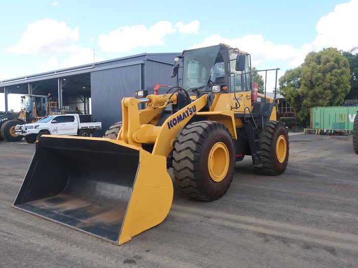 2011 Komatsu Wa380-6 YELLOW