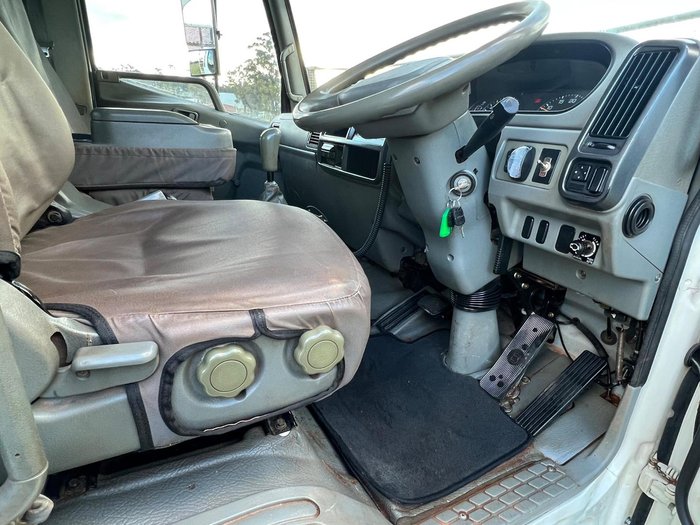 2004 Mitsubishi Fk617