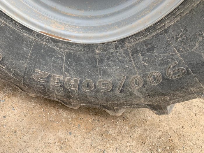 2009 Massey Ferguson 9895