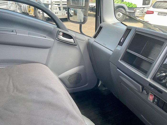 2016 Isuzu Nlr45-150 78000 Klm Insulated Van 3Door Walk In Auto $40000+Gst IZUZU NLR-150 AUTO White
