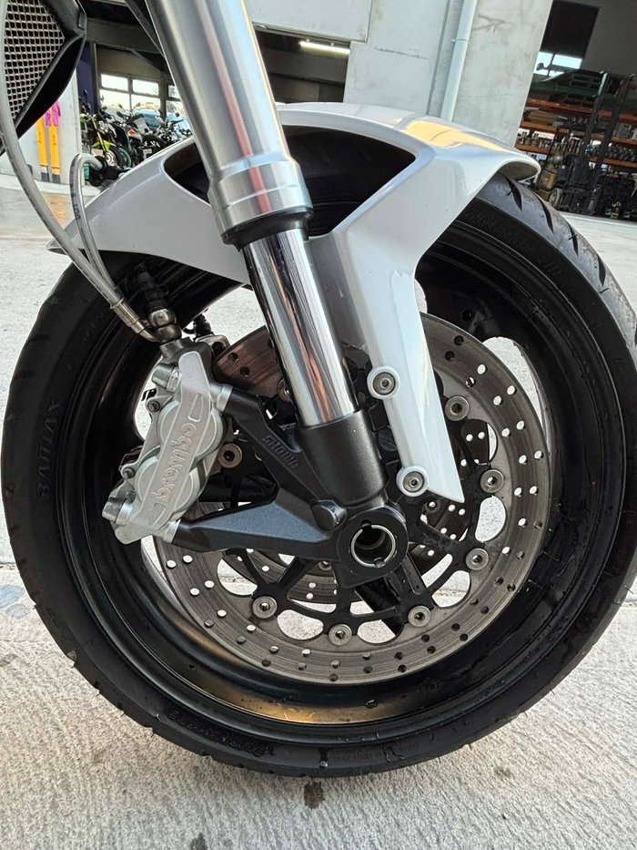 2010 Ducati Monster 696