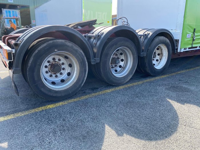 2003 Southern Cross Lead A 14 Pallet Drop Deck Mezzanine