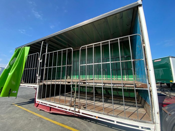 2003 Southern Cross Lead A 14 Pallet Drop Deck Mezzanine