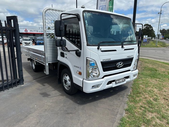 2022 Hyundai Mighty EX4/6 White