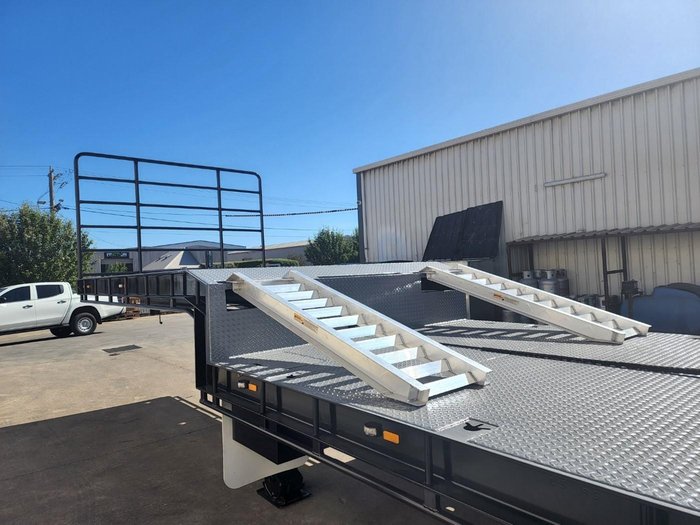 2025 Beavertail 45Ft Tri Axle Drop Deck