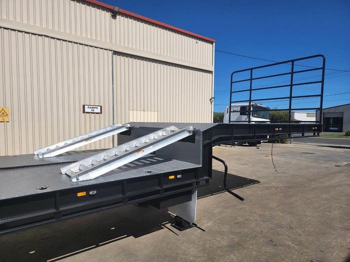 2025 Beavertail 45Ft Tri Axle Drop Deck