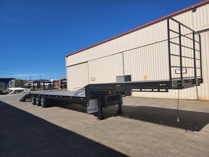 2025 Beavertail 45Ft Tri Axle Drop Deck