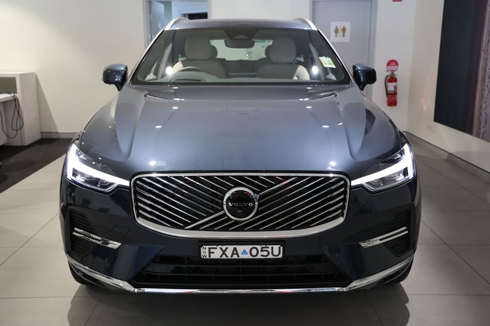 2025 Volvo XC60 Plus B5 Bright